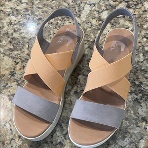 Sorel Women's Tan and Gray Strappy Sandals